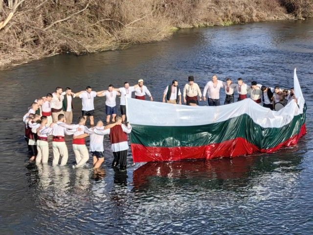 Мъжко хоро ще се извие на Йордановден в Огоста