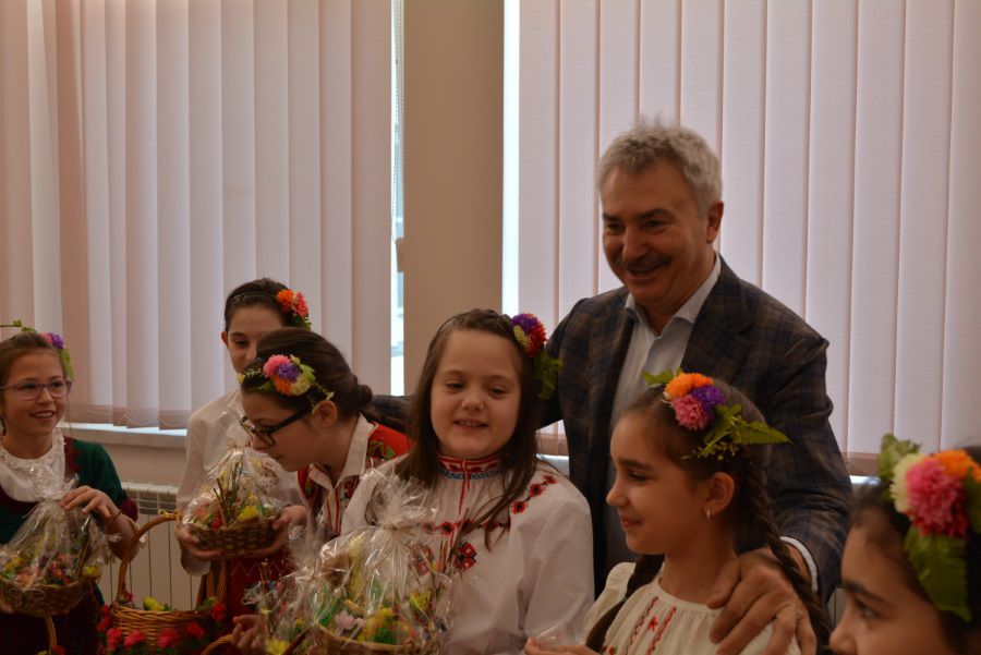 Започва най-мащабното обновяване на училища, детски градини, черкви и читалища в Монтана