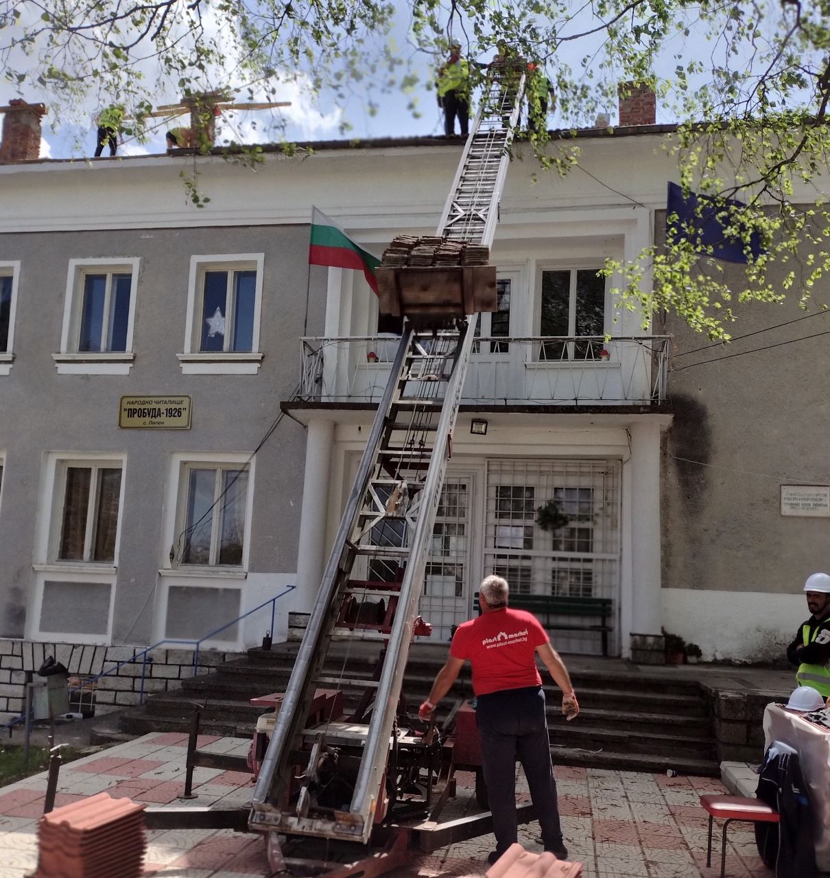 Нов покрив до юни ще има  читалището в село Липен