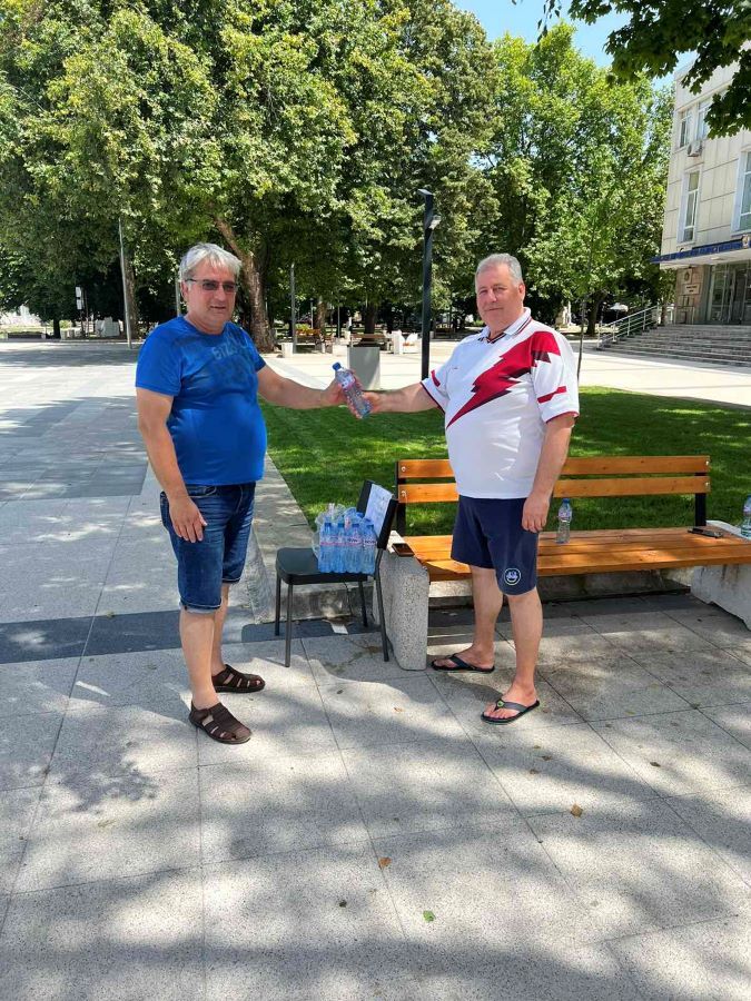 Община Монтана осигури минерална вода в жегите
